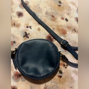 Portland Leather Circle Bag - Stylish Dark Blue Round Crossbody Bag